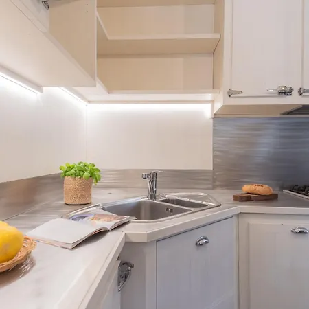 Linda By Rent شقة كومو